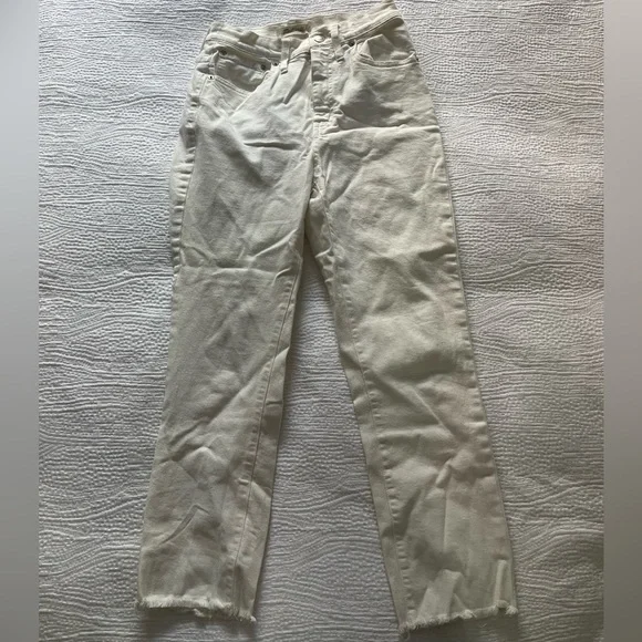 Madewell High-Rise Slim Boyjean in Tile White - Picture 5 of 9